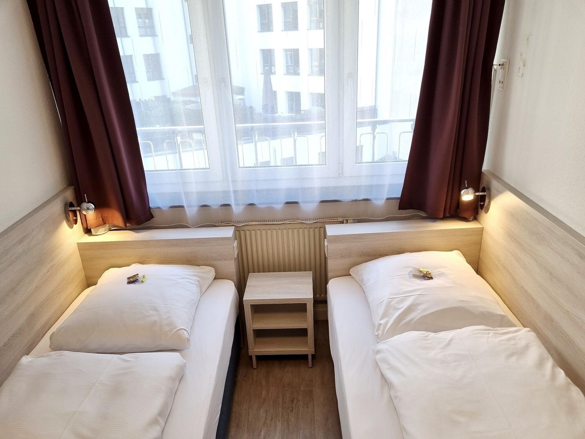 Adler Hotel Frankfurt Frankfurt am Main Bagian luar foto