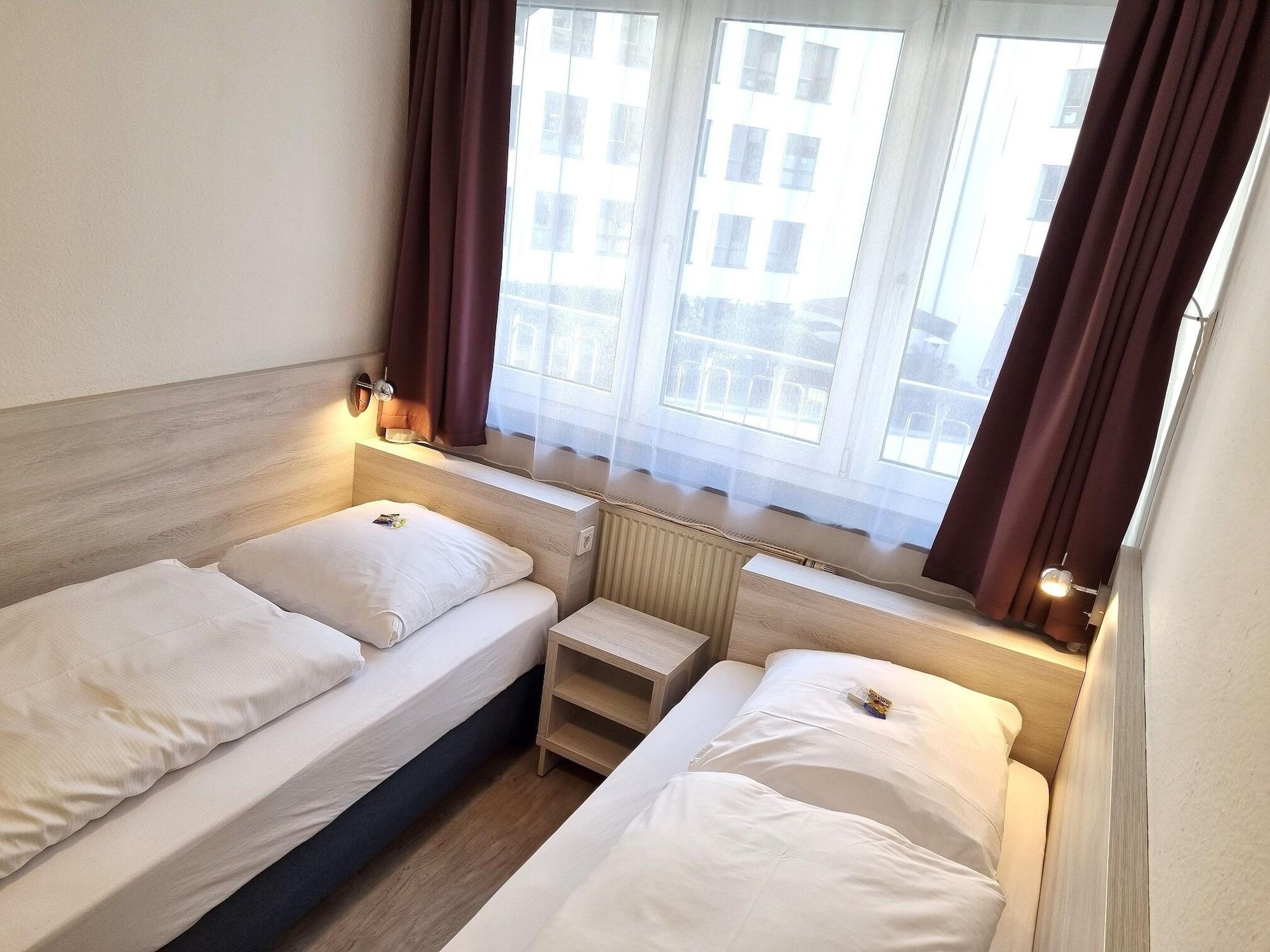 Adler Hotel Frankfurt Frankfurt am Main Bagian luar foto
