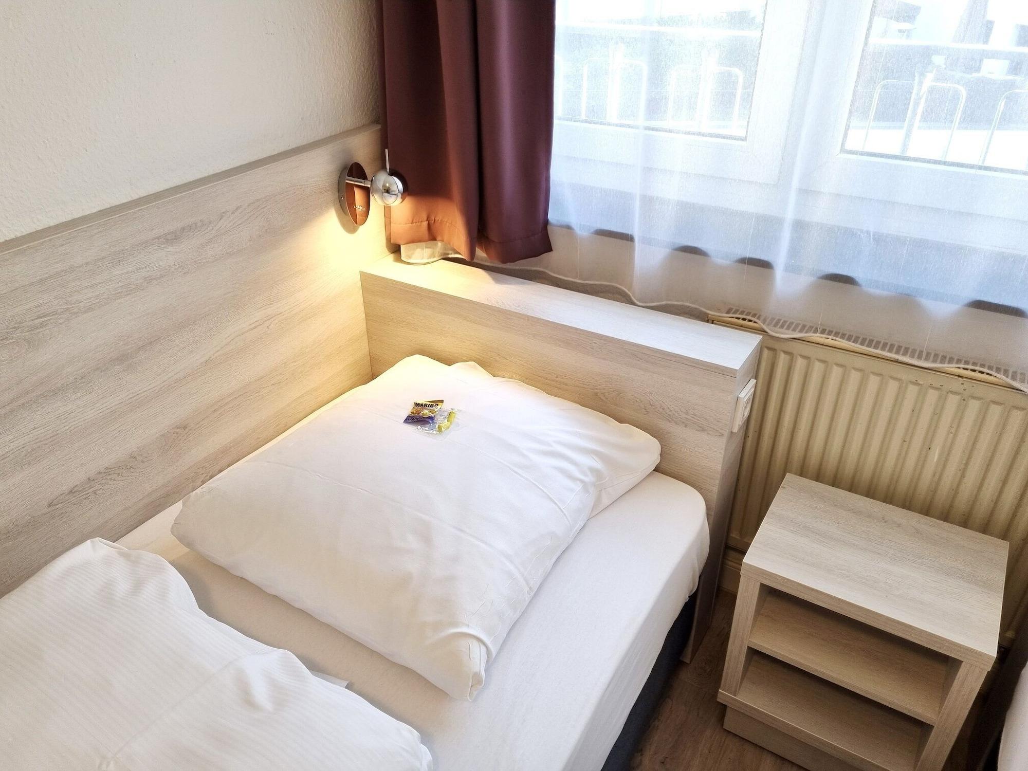 Adler Hotel Frankfurt Frankfurt am Main Bagian luar foto