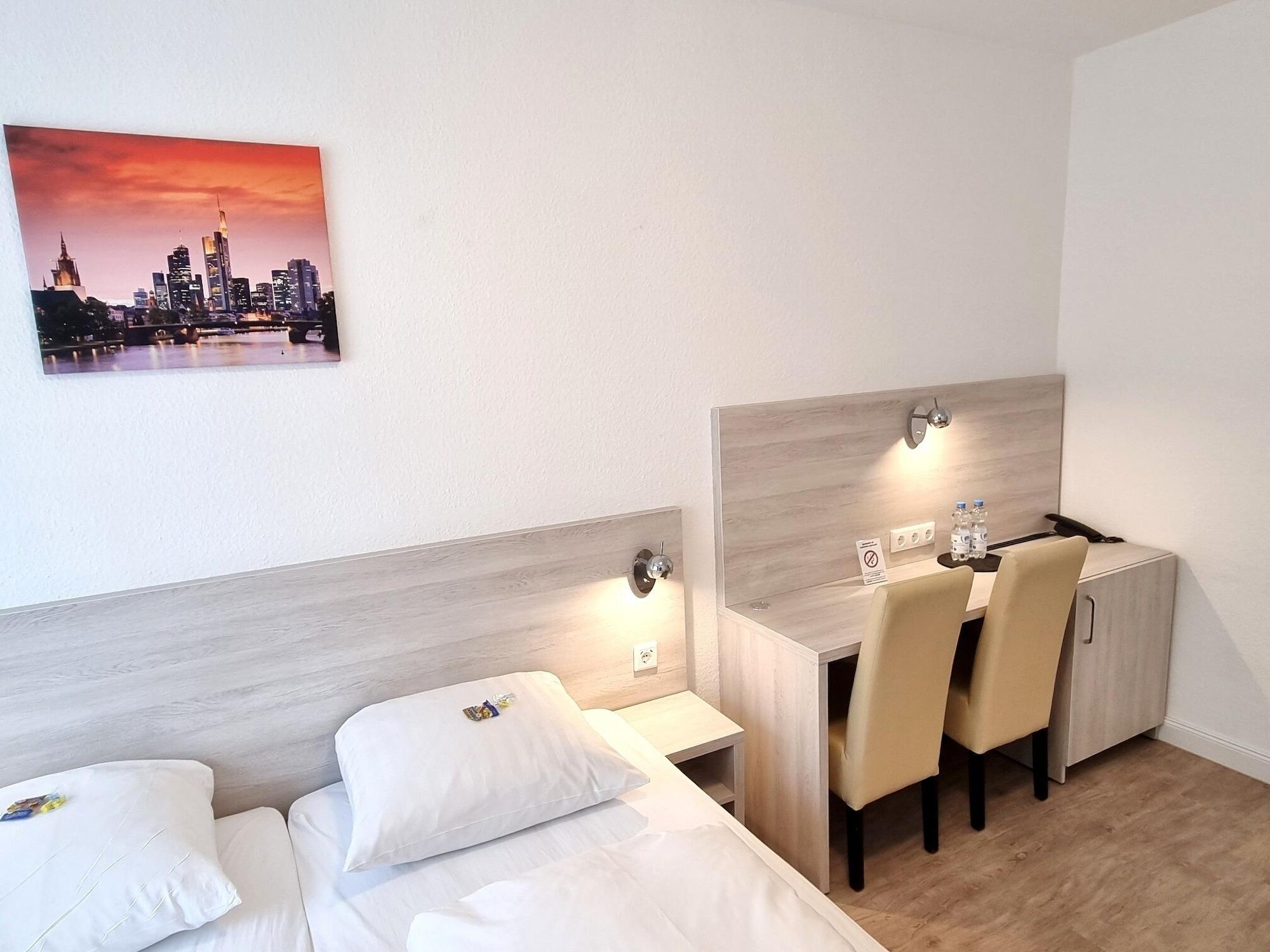 Adler Hotel Frankfurt Frankfurt am Main Bagian luar foto