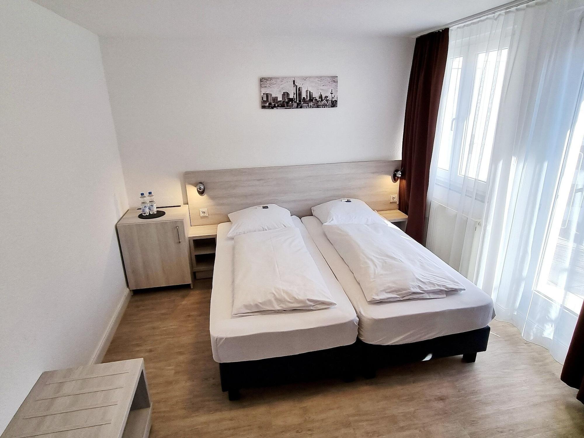 Adler Hotel Frankfurt Frankfurt am Main Bagian luar foto