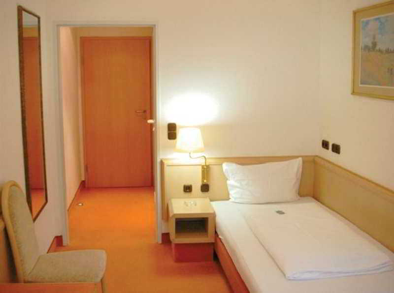 Adler Hotel Frankfurt Frankfurt am Main Bagian luar foto